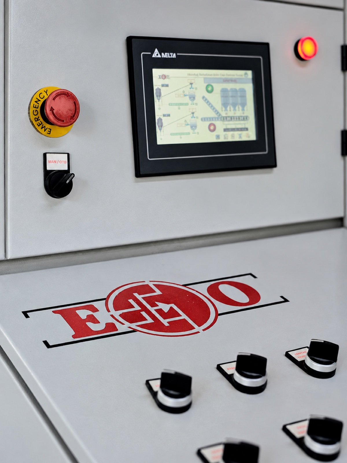 EGO Automation kontrol paneli, HMI ekranı ve pano donanımı